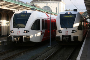 ‘Voor nieuw schooljaar oplossing treinprobleem regio Stavoren’