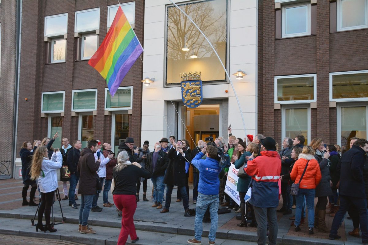 https://friesland.pvda.nl/nieuws/regenboogvlag-wappert-bij-provinciehuis-voor-gelijkheid-en-tolerantie/